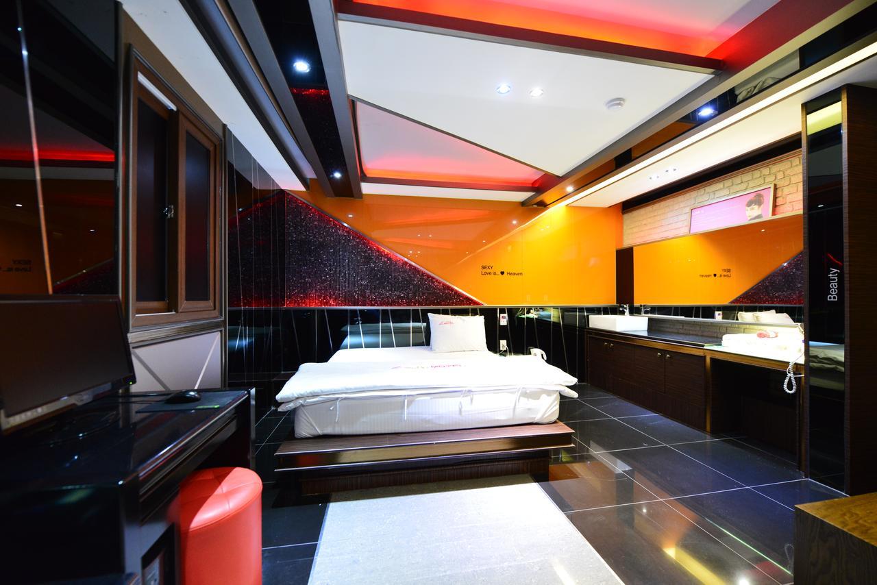 Daegu Piano Motel 外观 照片